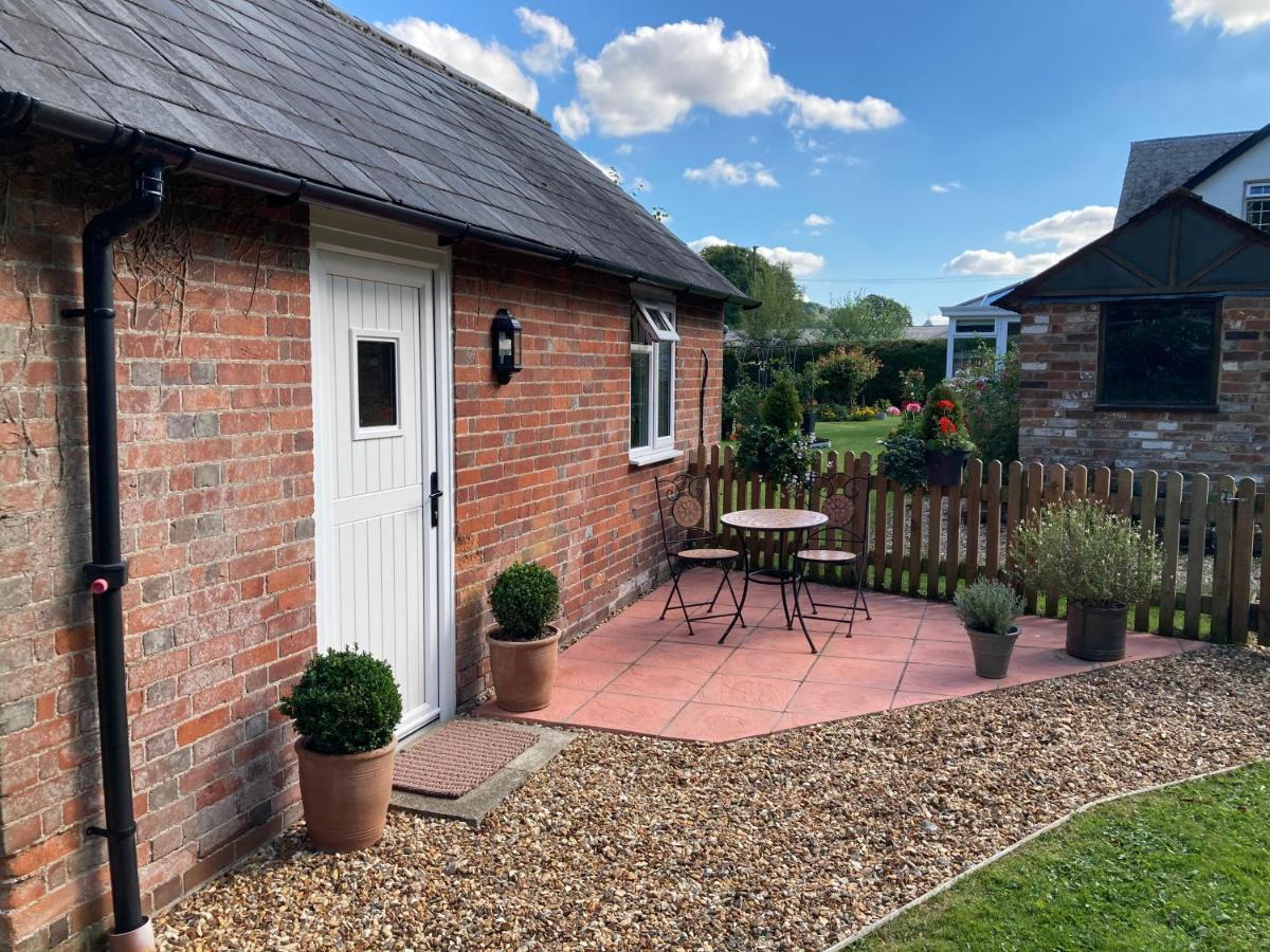 Hunters Moon B&B Tidworth Exteriör bild