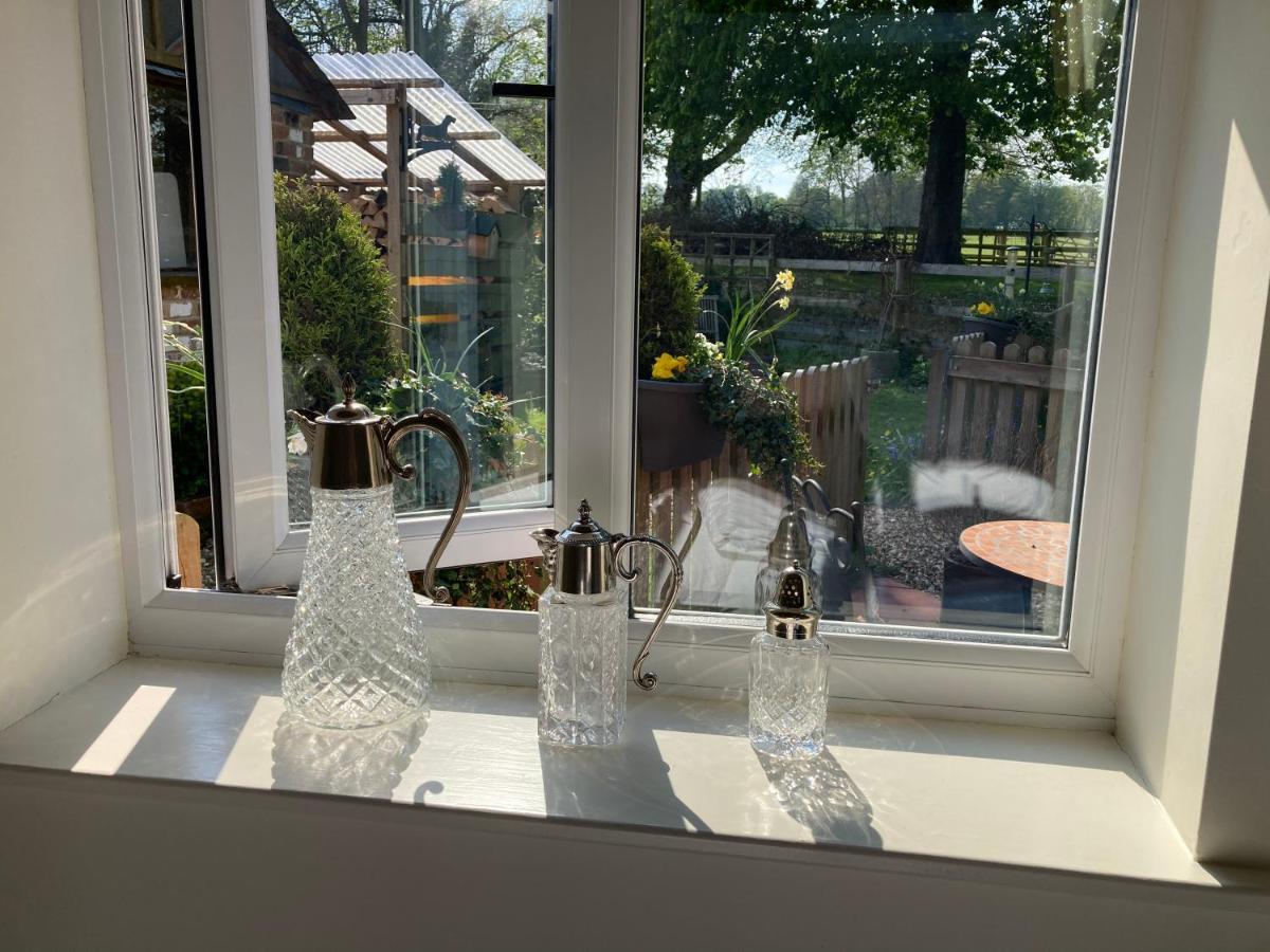 Hunters Moon B&B Tidworth Exteriör bild
