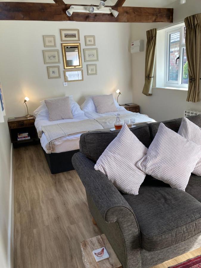 Hunters Moon B&B Tidworth Exteriör bild