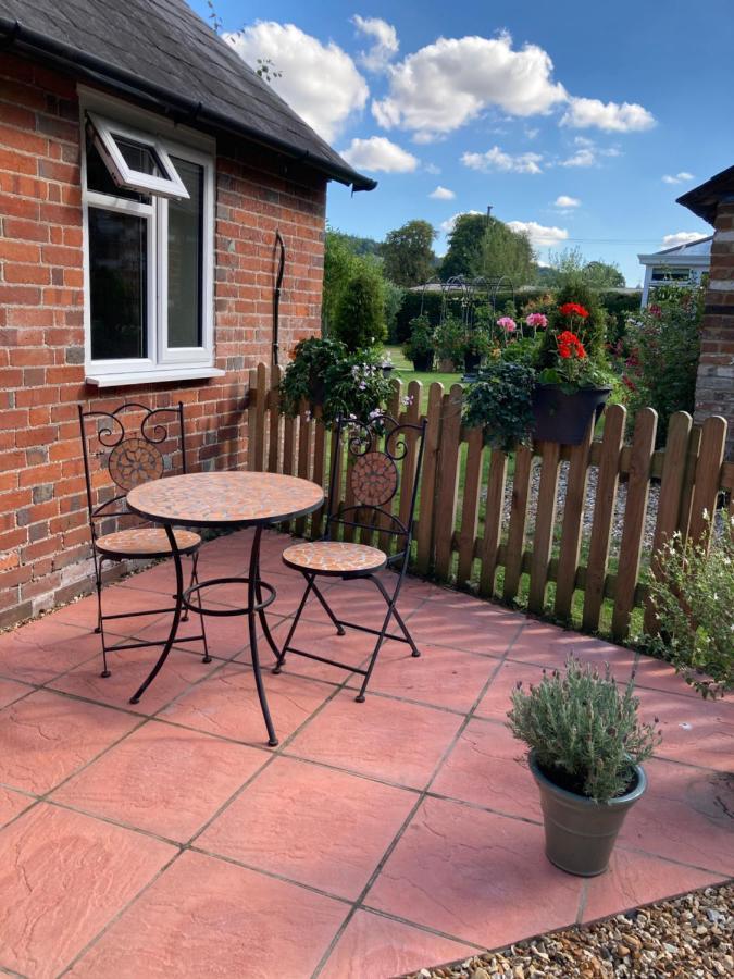 Hunters Moon B&B Tidworth Exteriör bild