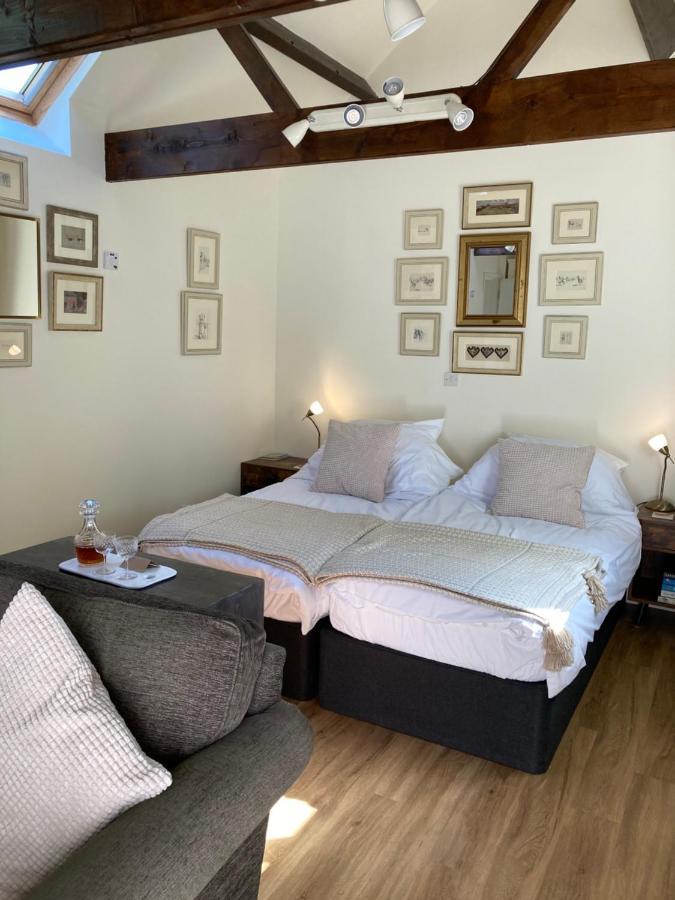 Hunters Moon B&B Tidworth Exteriör bild