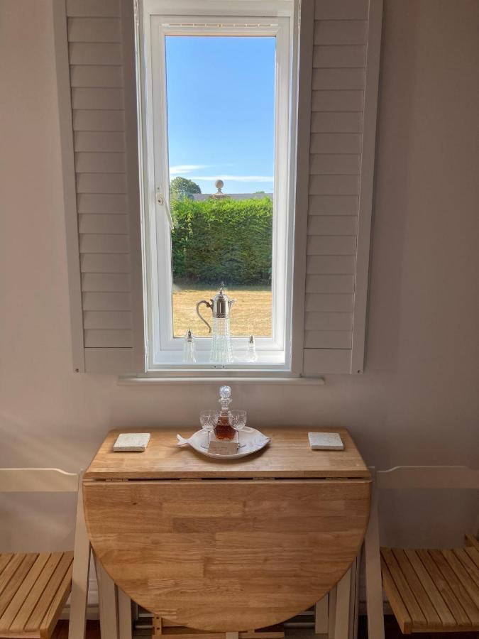 Hunters Moon B&B Tidworth Exteriör bild