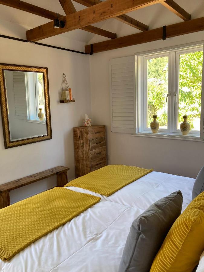 Hunters Moon B&B Tidworth Exteriör bild