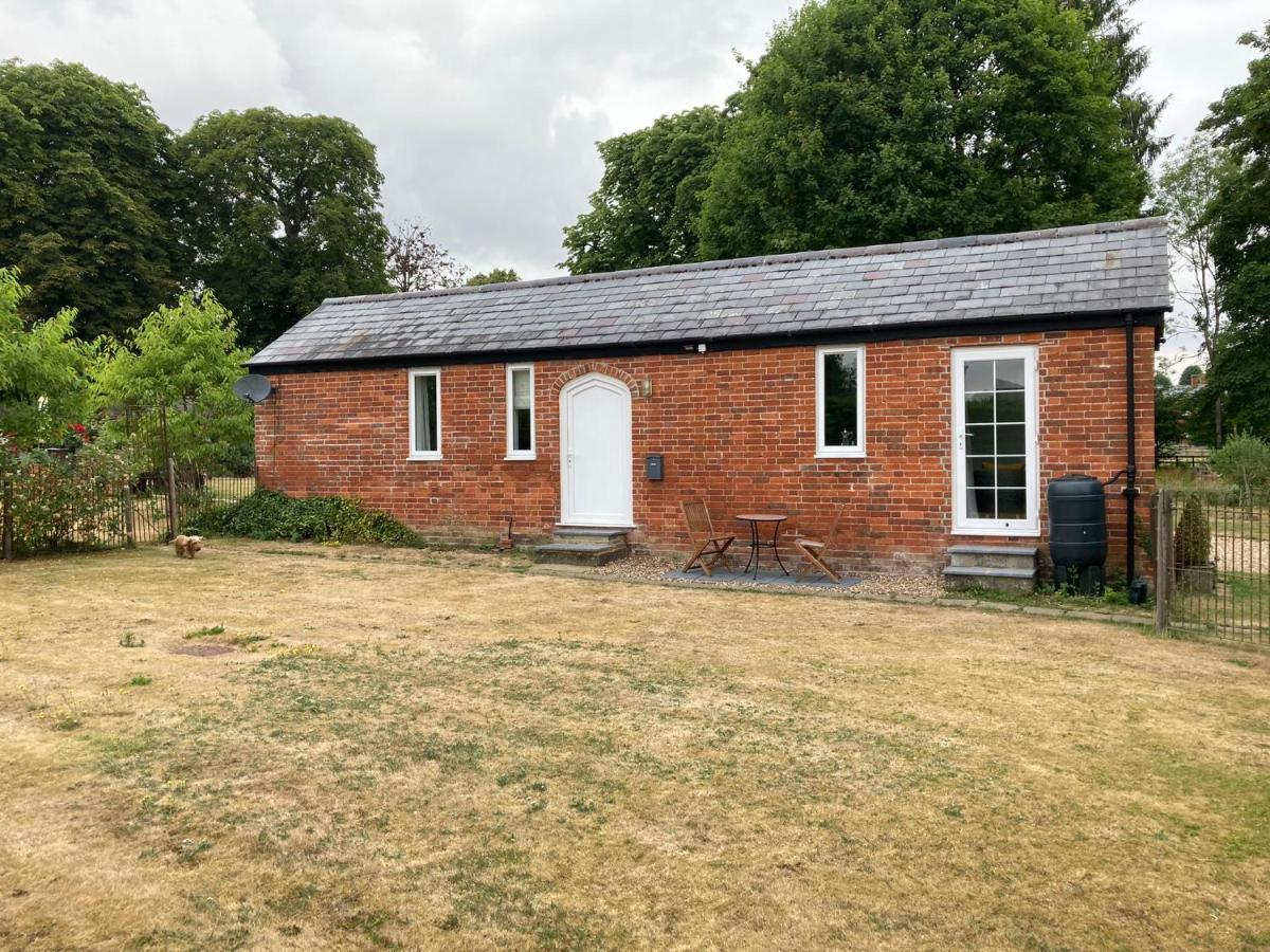 Hunters Moon B&B Tidworth Exteriör bild